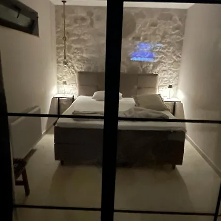 Loza Blue, Island Premuda