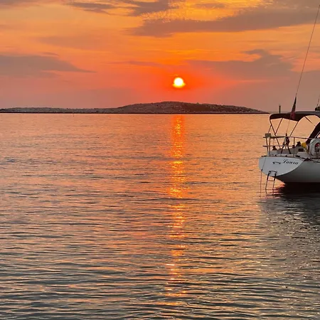 Loza Blue, Island Apartamento