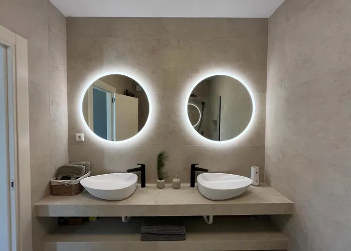 Loza Blue, Island * Premuda