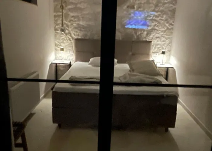 Loza Blue, Island Premuda